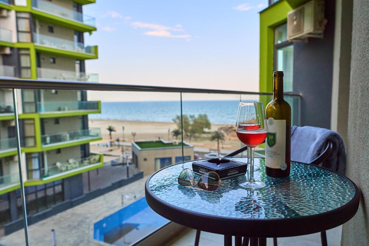 Ambient Holiday Apartment Beach Resort Năvodari Exterior foto